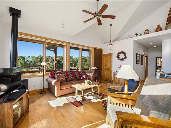 3rd image of 75 Pinnacle Dr