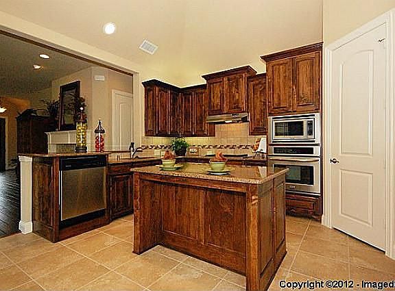 2nd image of 5612 Rowlett Creek Way