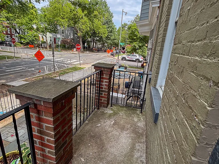 102 15th St SE #1 — Photo 24