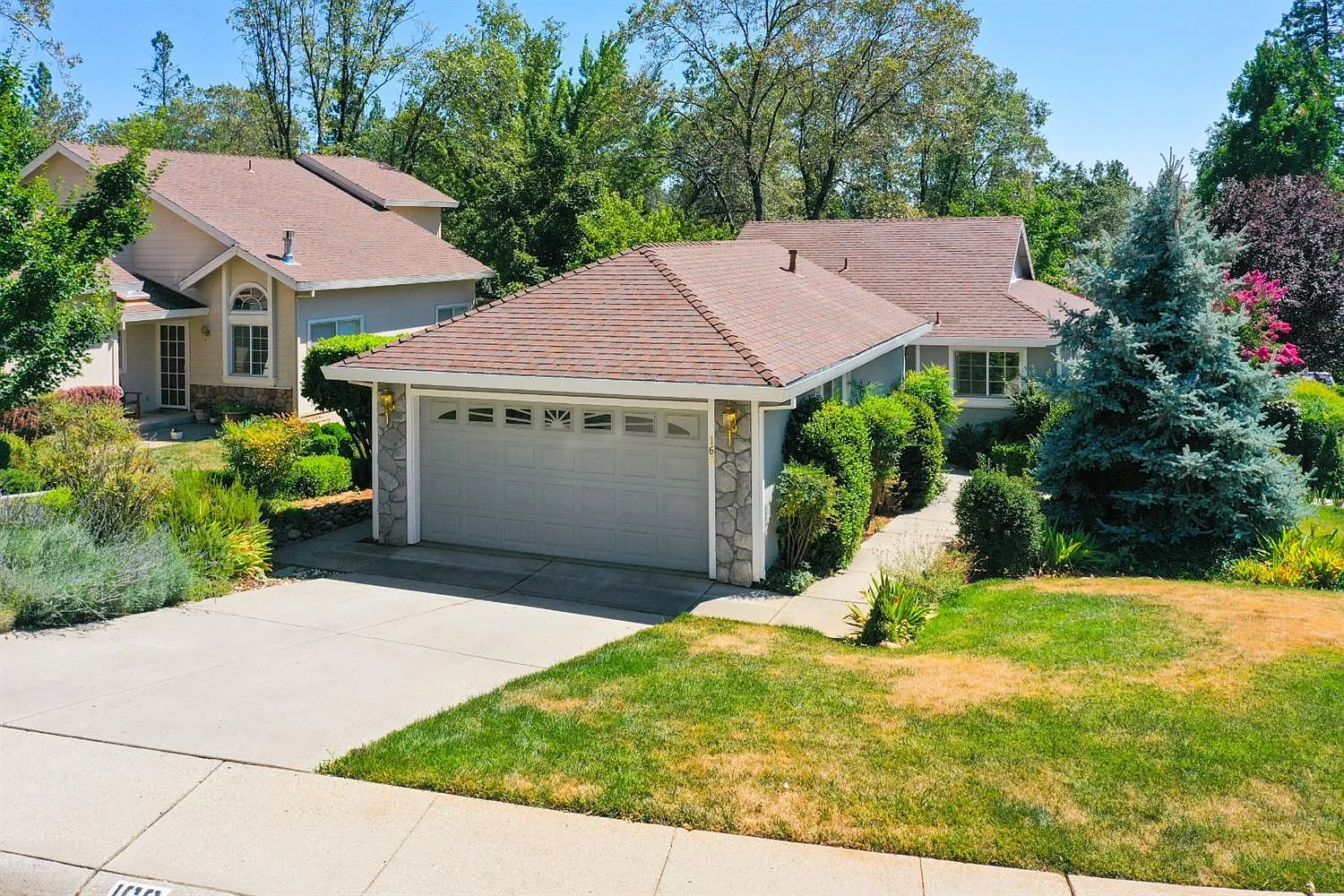 168 Woodcrest Way photo 1