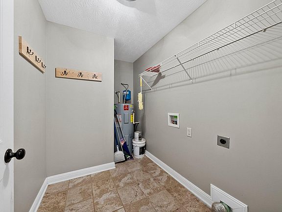 5th image of 2163 Claypool Boyce Rd