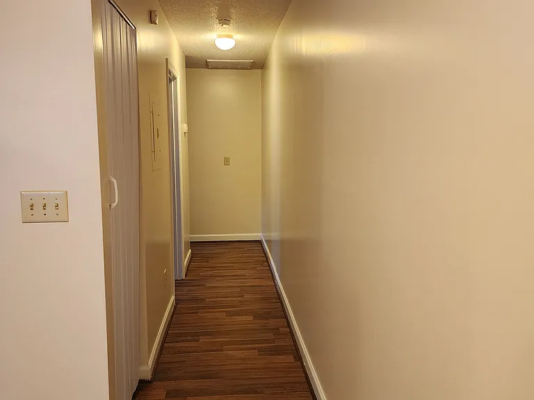 422 E Geer St #B — Photo 3