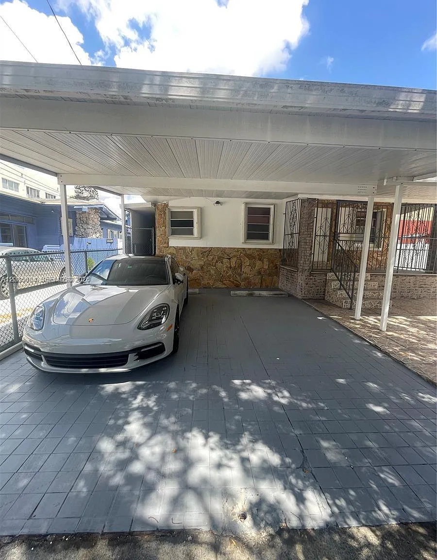 Lawrence Estates Land Cos — Photo 1