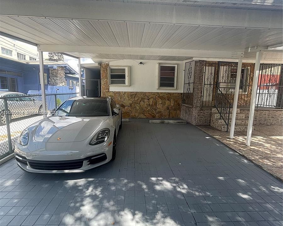 1st image of 1529 SW 2nd St