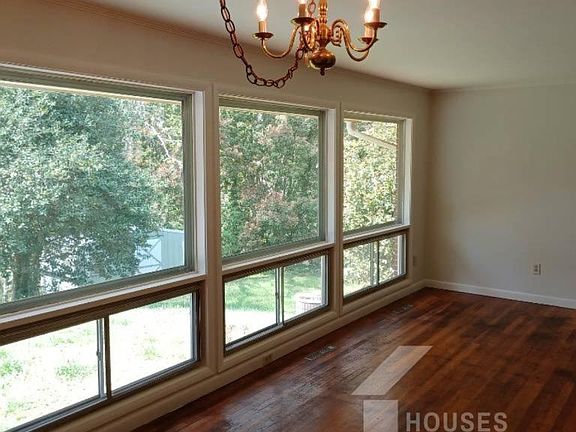 4th image of 136 Forest Hills Dr
