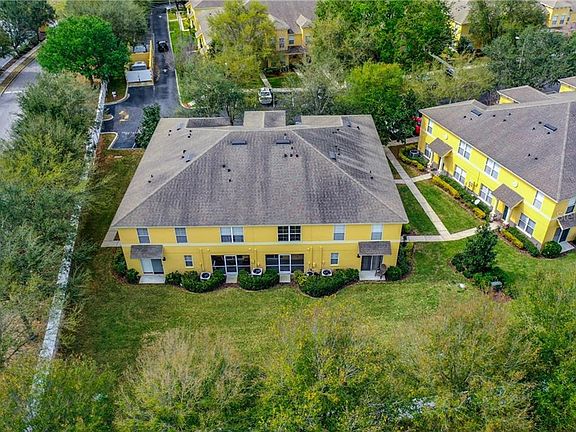 4th image of 207 Hardcastle Pl