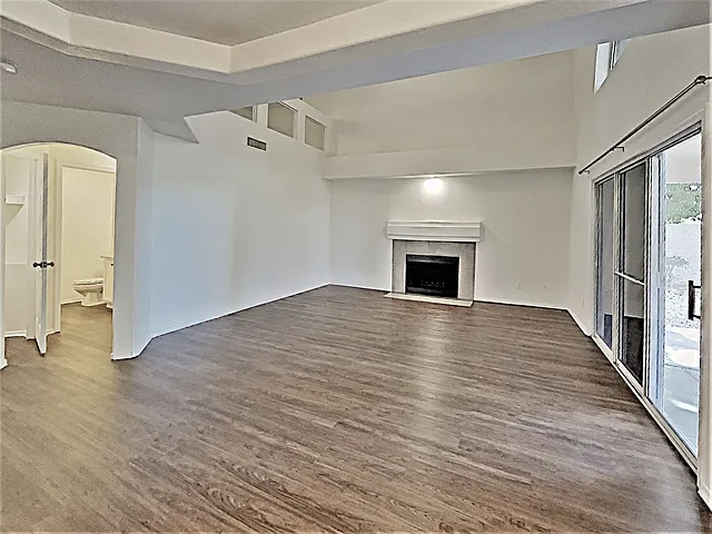 21182 N 62nd Ave — Photo 4