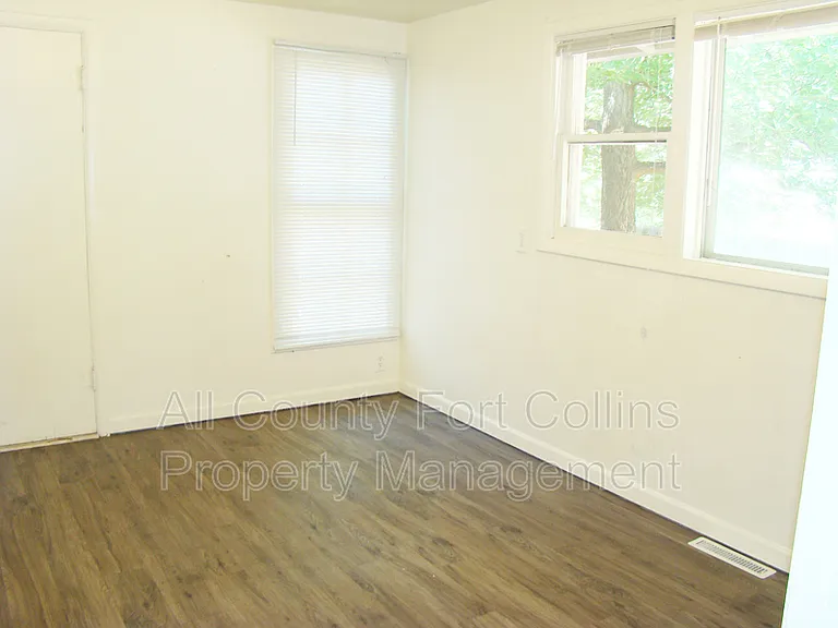 1301 Remington St — Photo 8