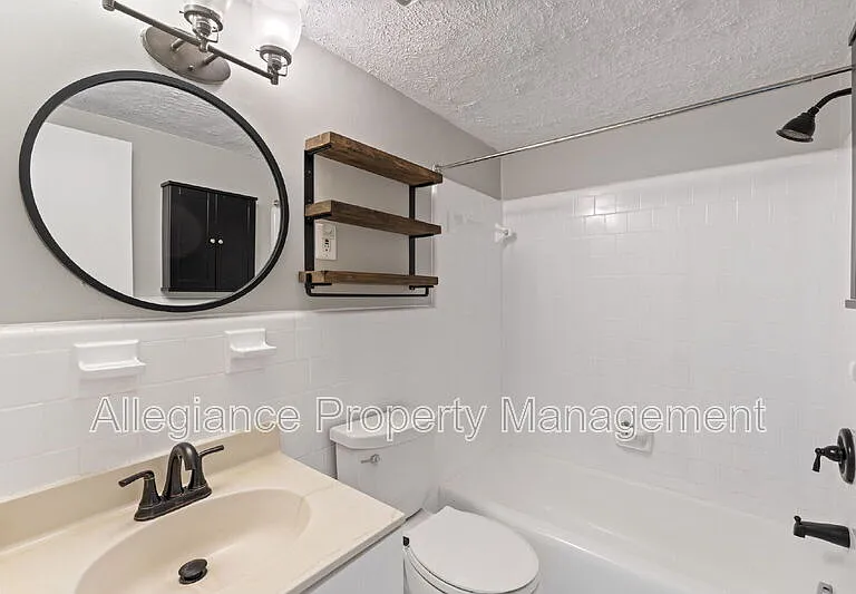 3312 S 28th St #303 — Photo 15