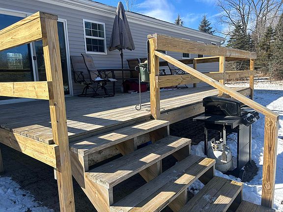 5th image of 1712 W Mount Forest Rd