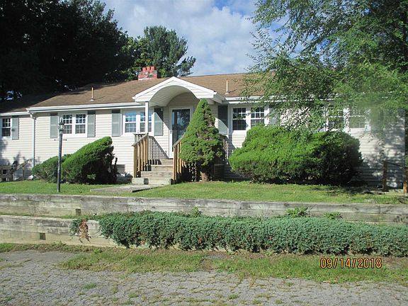 2nd image of 617 Violet Ave