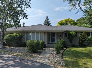 301 Boutell Dr, Grand Blanc, MI 48439