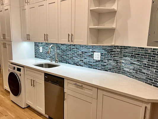 Rented by Bank Neary | media 91