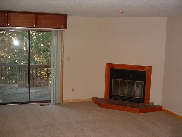 104 Cedarwood Ln — Photo 9