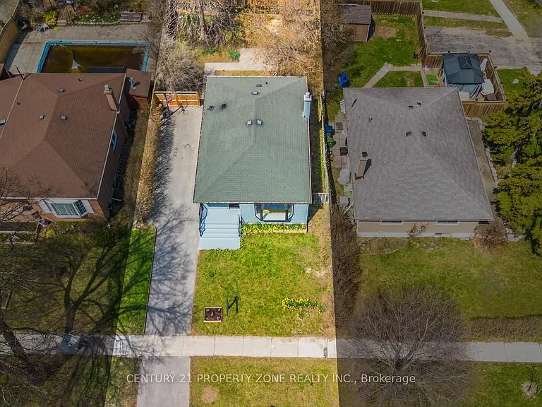 203 Toynbee Trl — Photo 6