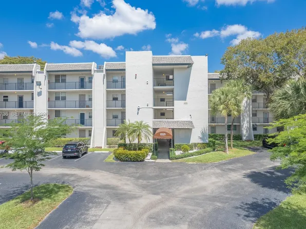 9325 Lagoon Pl APT 105, Fort Lauderdale, FL 33324
