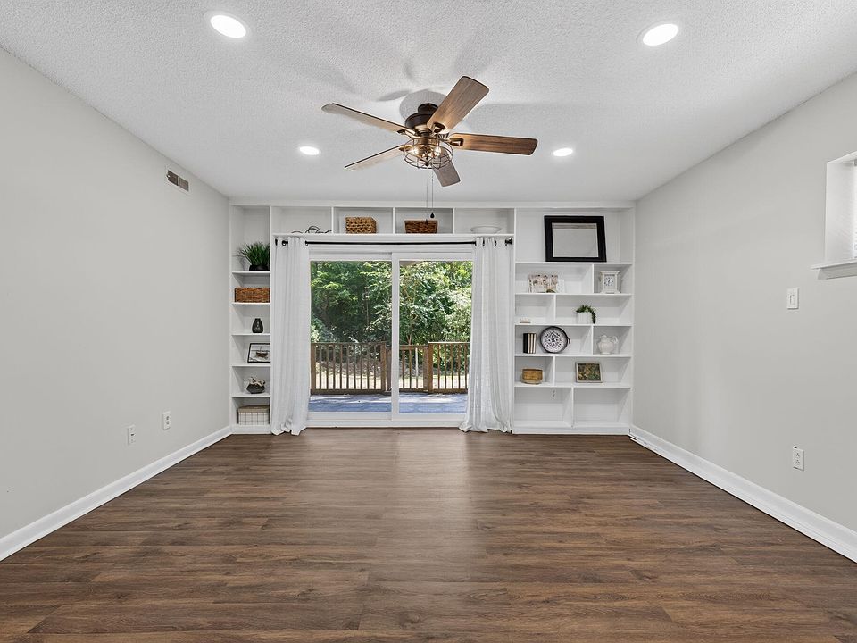 1st image of 546 Pine Ridge Pl