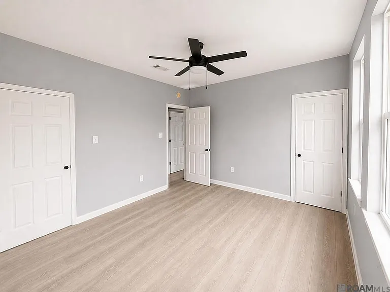 4809 Longfellow Dr — Photo 9