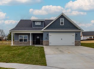 413 San Antonio Dr, Nicholasville, KY 40356