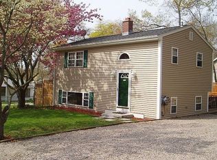 74 Oakwood Rd, Niantic, CT 06357