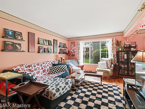 5th image of 29606 Hoover Rd #606