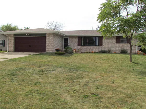 1135 Madison St, Pecatonica, IL 61063