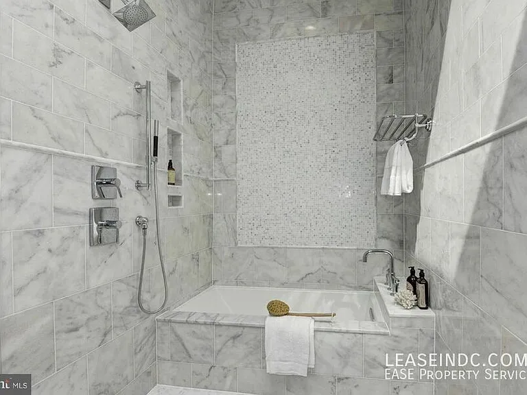 1232 I St NE #2 — Photo 21
