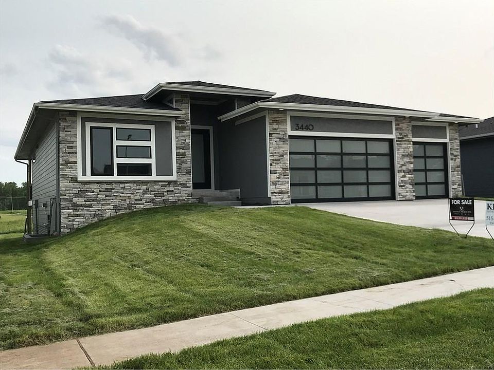 1st image of 3440 Grand Valley Dr
