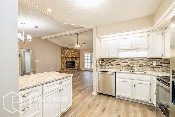 4th image of 1720 Morningside Dr