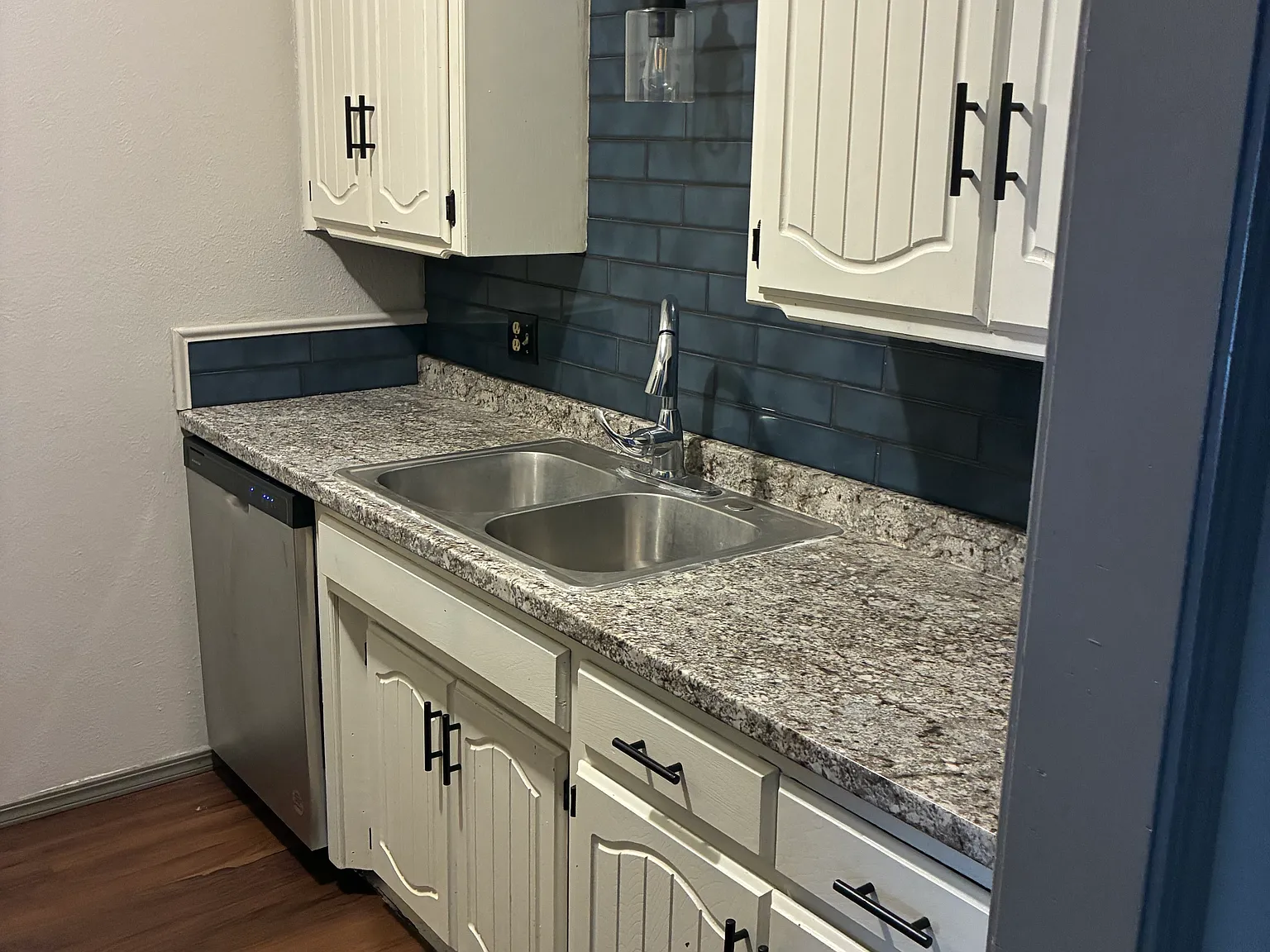 2 bed, 700 sqft, $600 — Photo 3