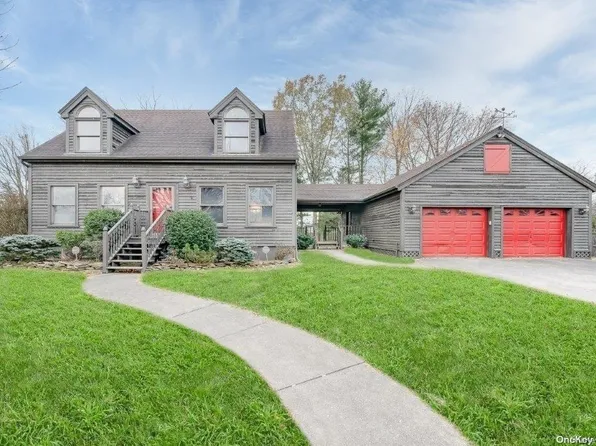 108 Bolton Street, Lindenhurst, NY 11757