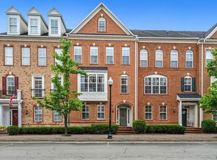 128 Fortnightly Blvd, Herndon, VA 20170
