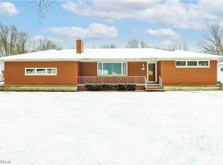 39555 Carol Ln, Elyria, OH 44035