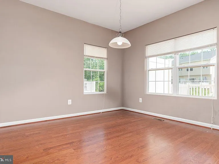 714 Millhouse Dr — Photo 6