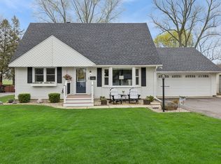 305 2nd Ct, Crystal Lake, IL 60014