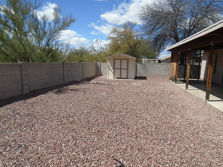 8054 S New Abbey Dr — Photo 17