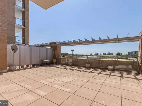 5750 Bou Ave Unit 610, Rockville, MD 20852