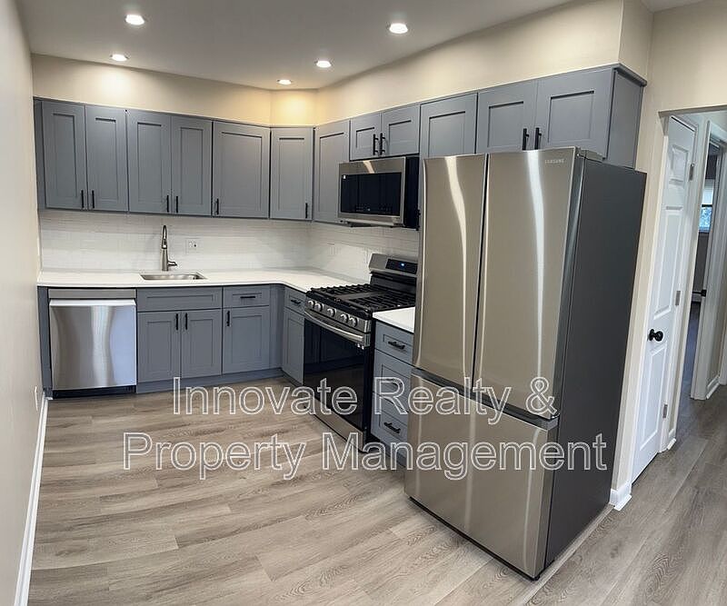 1st image of 829 Solly Ave #2