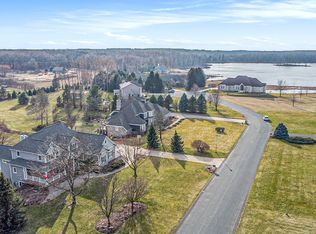 8761 Pine Island Ct S, Mattawan, MI 49071