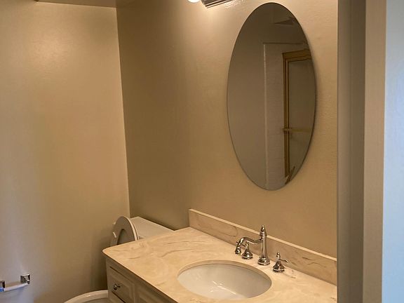 3rd image of 445 S Los Robles Ave APT 202