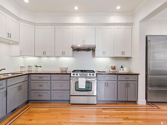 4th image of 248 Lexington St