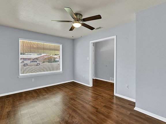 5th image of 2203 Granada Dr