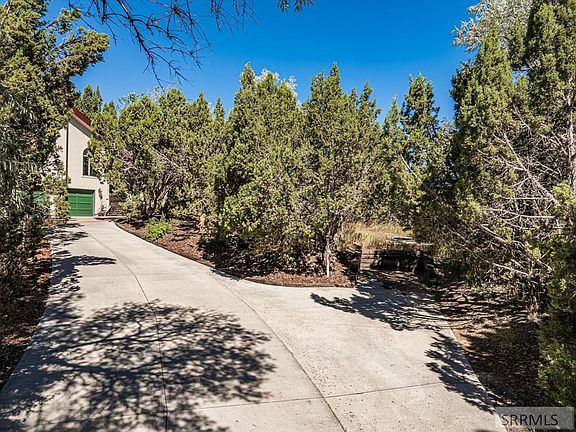 5th image of 1420 Cedar Lake Rd