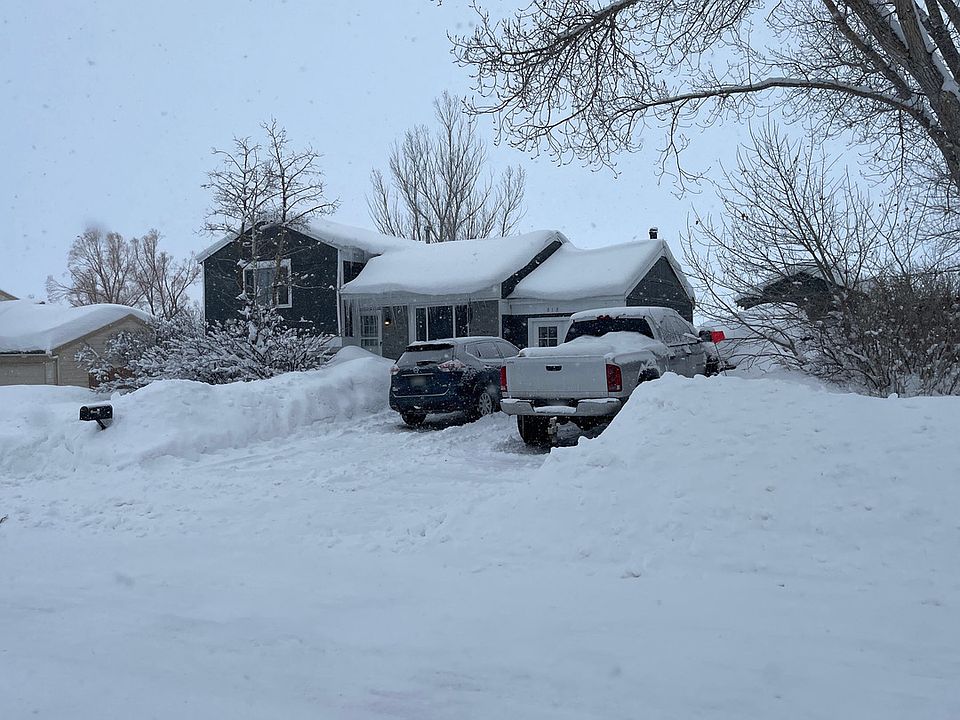 2nd image of 818 Exmoor Rd