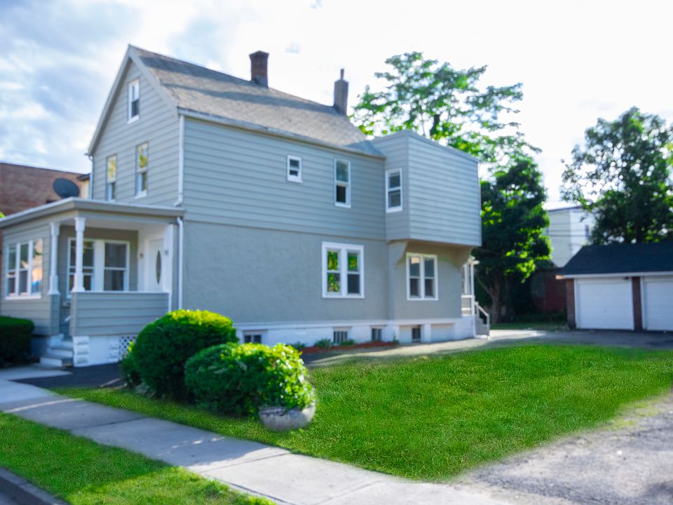 1st image of 103 Telford St