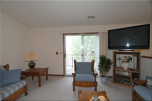 1st image of 1203 N Sunnyslope Dr Unit 201