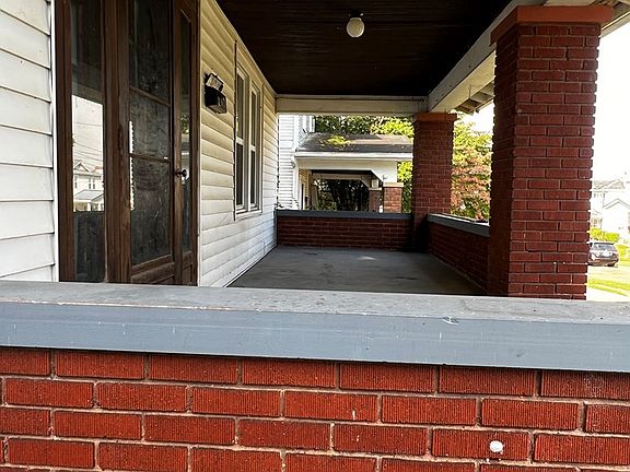 3rd image of 1118 22nd St