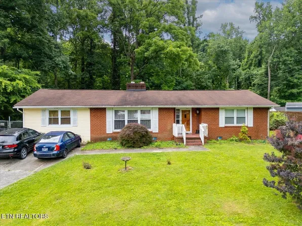 512 Smoky View Rd, Knoxville, TN 37920