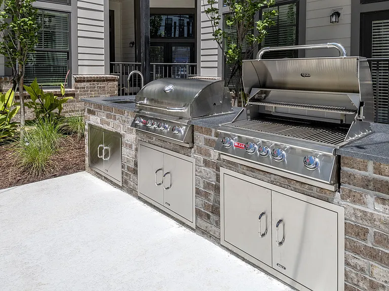 The Everly at Rouzan — Photo 11