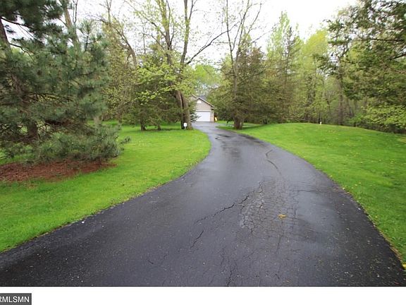4th image of 28300 Lakelawn Dr